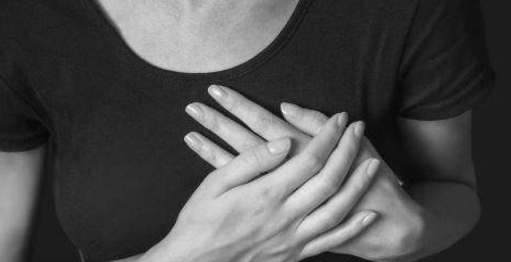 18岁乳腺疼痛怎么回事,乳房疼痛就是乳腺癌吗