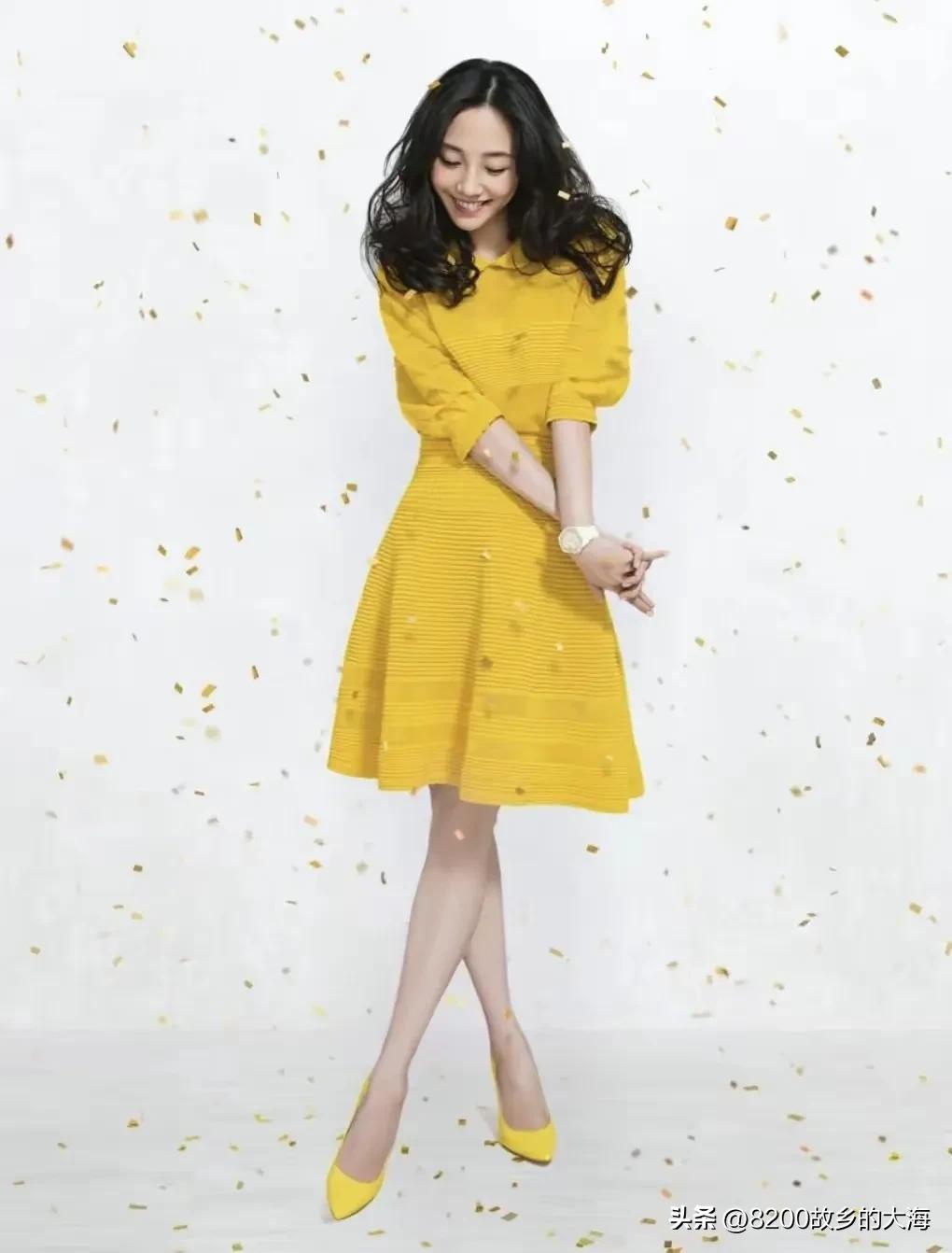 正是看荷花开的好时节,荷花盛开的季节便是人间好时节