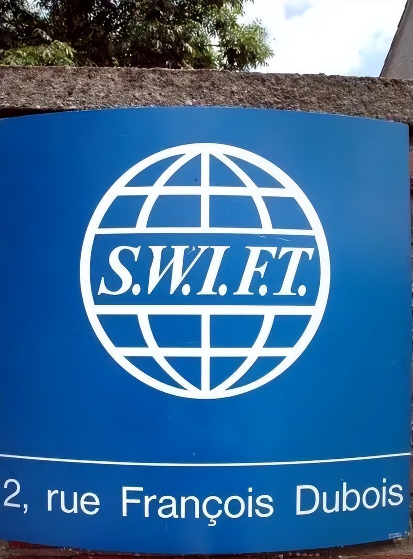 卢布变成人民币,卢布变金