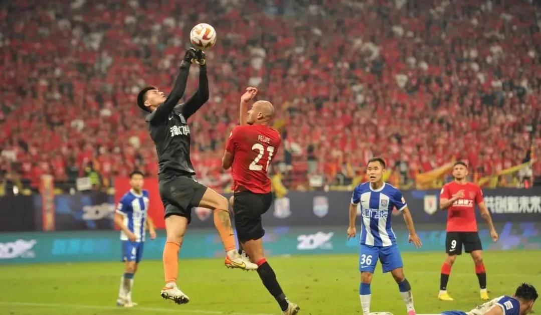 鲁能泰山上港陈蒲进球,陈蒲补时凌空斩破门