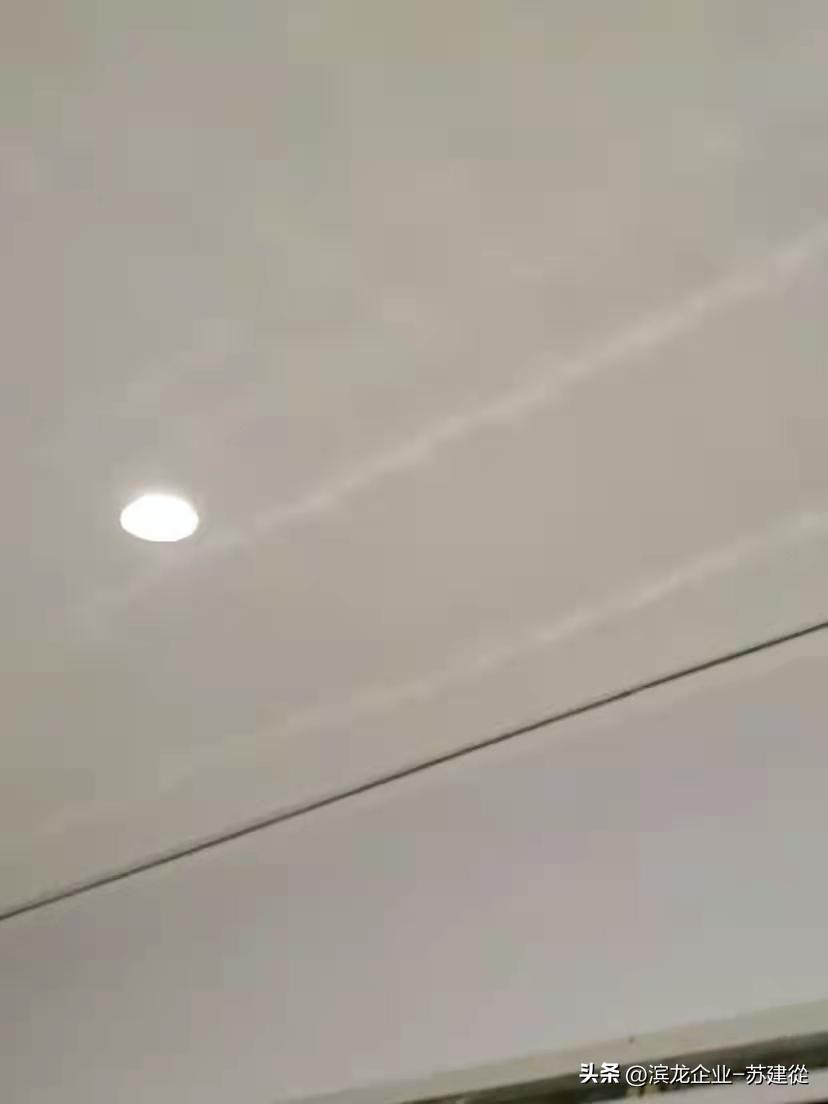 400x800的素色砖搭配淋浴房效果图,亮光砖如何搭配无主灯