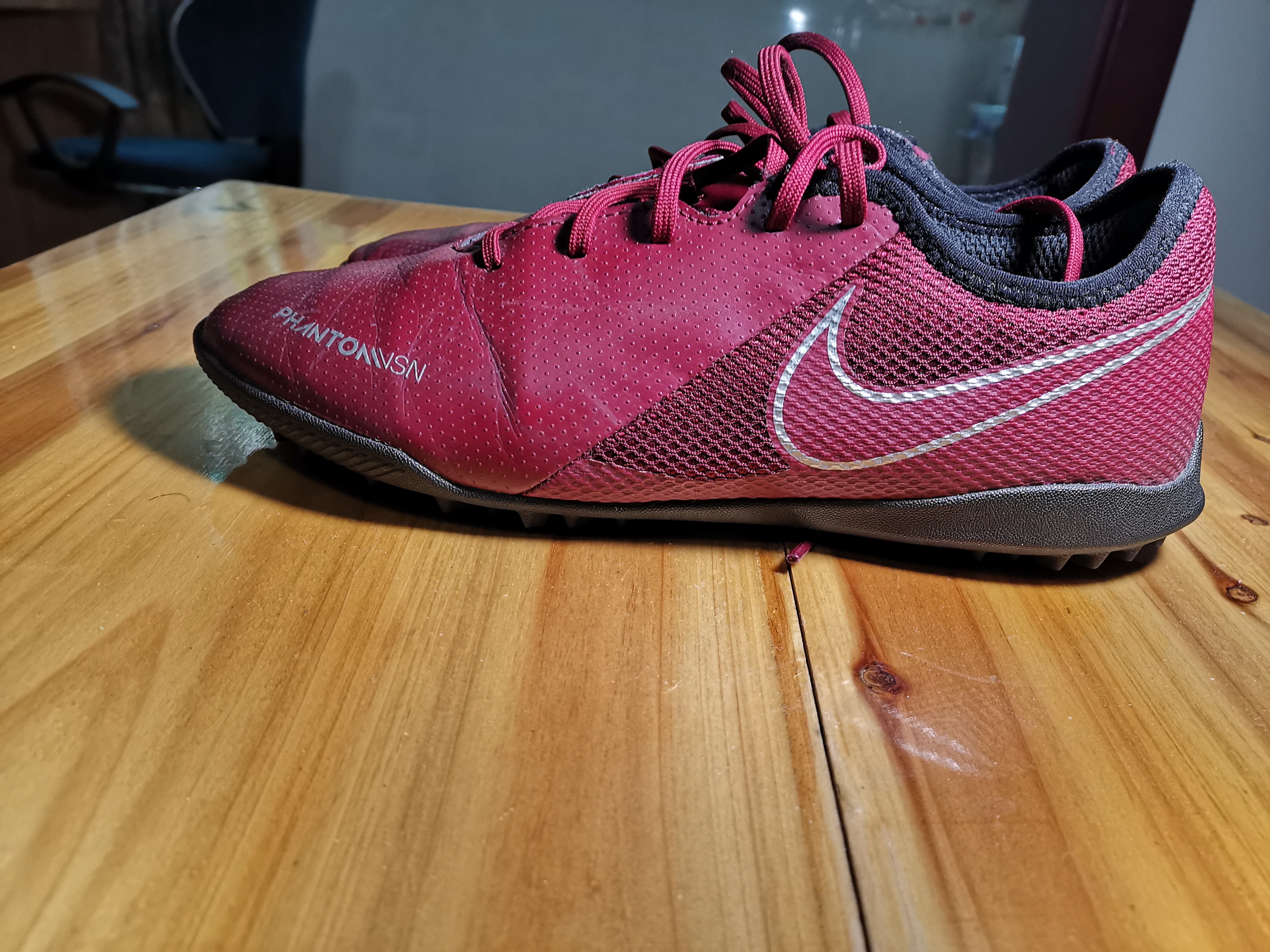 一个业余足球运动员该有的装备,一个足球人的全套运动装备