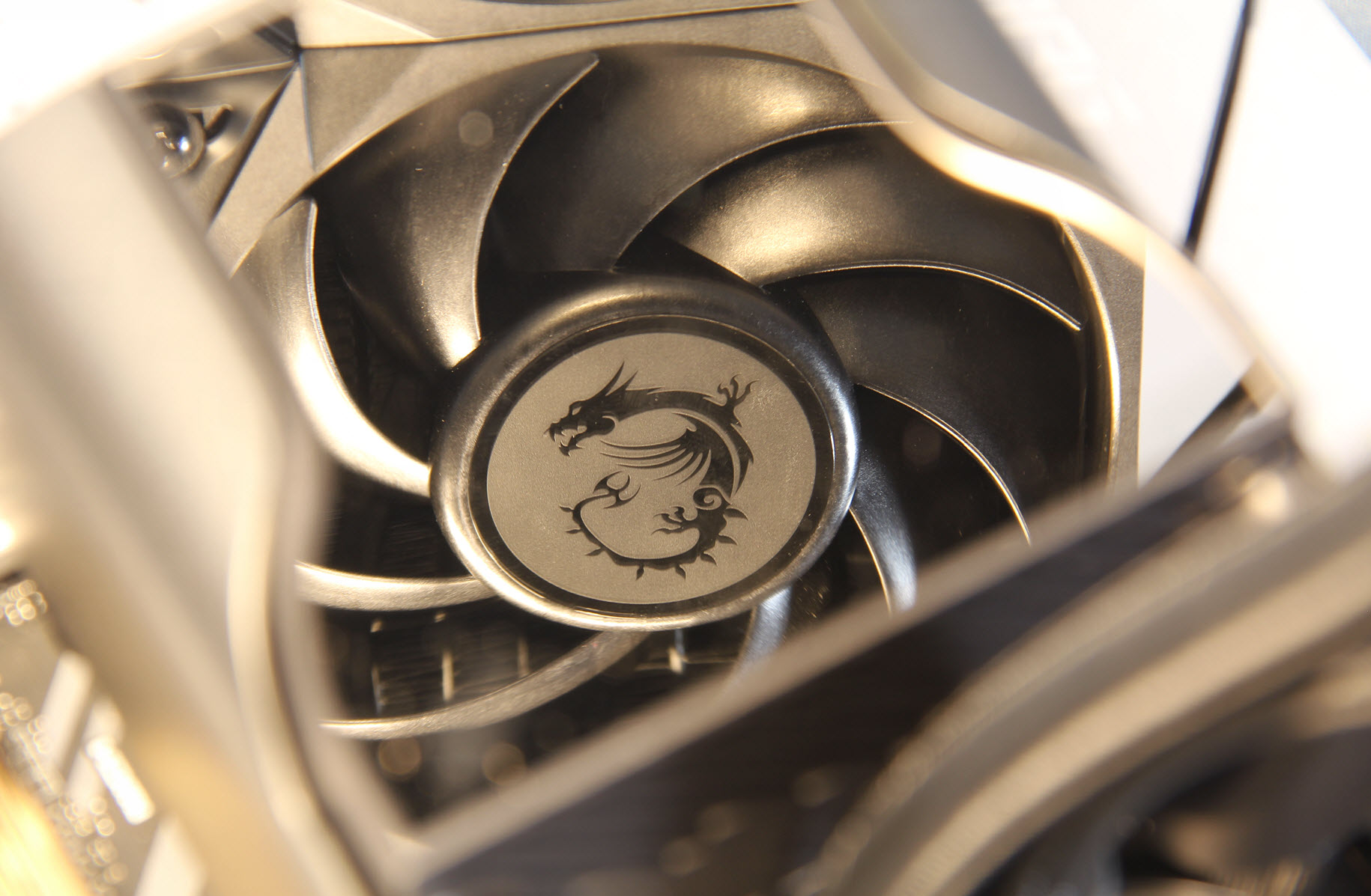 最具性价比的一体式360水冷,tt-dragon360rog一体式水冷