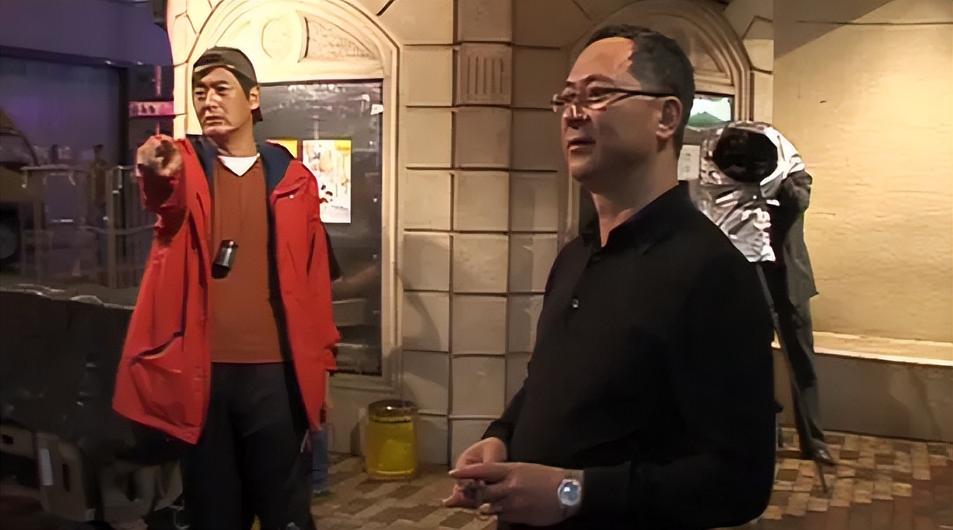 周星驰擦眼泪的细节,解读周星驰的审死官