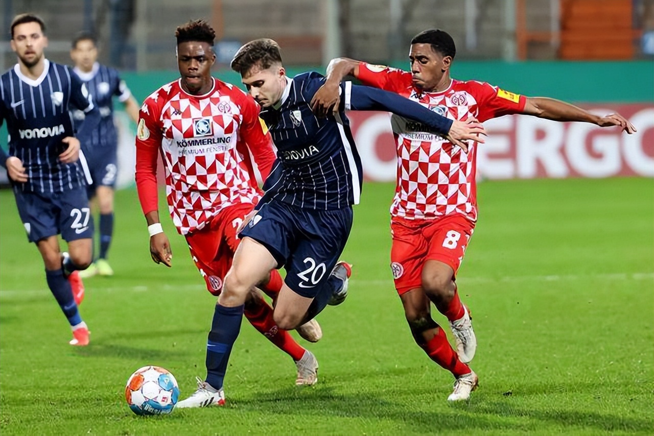 今日竞彩足球4串1实单推荐,足球竞彩推荐今日分析曼联