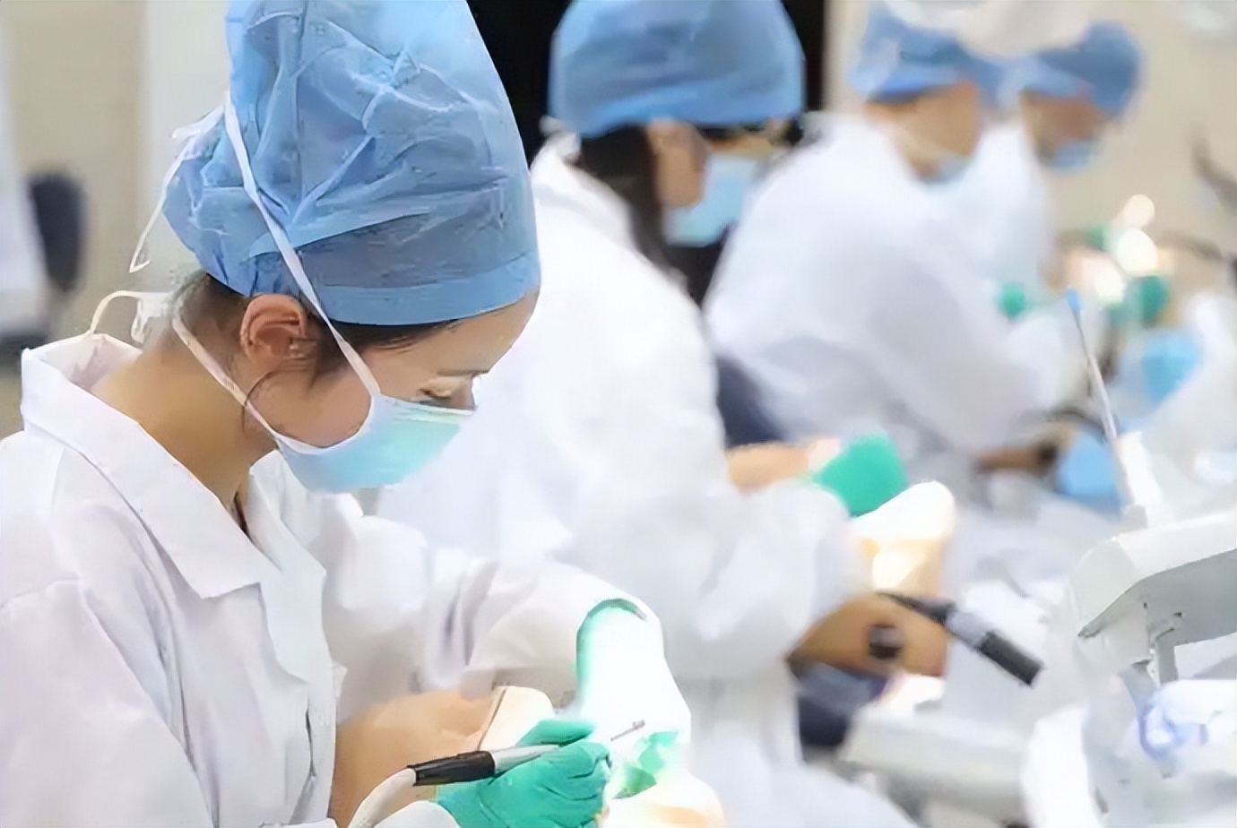 大学十大高薪专业,容易就业十大专业排名