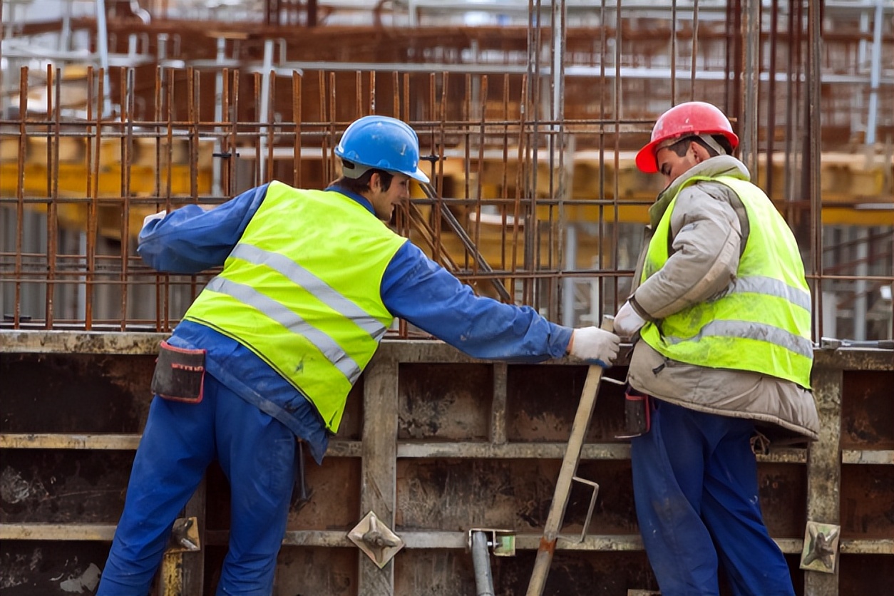 三种行业用工荒月薪过万无人问津,大行业用工荒月入过万都无人问津