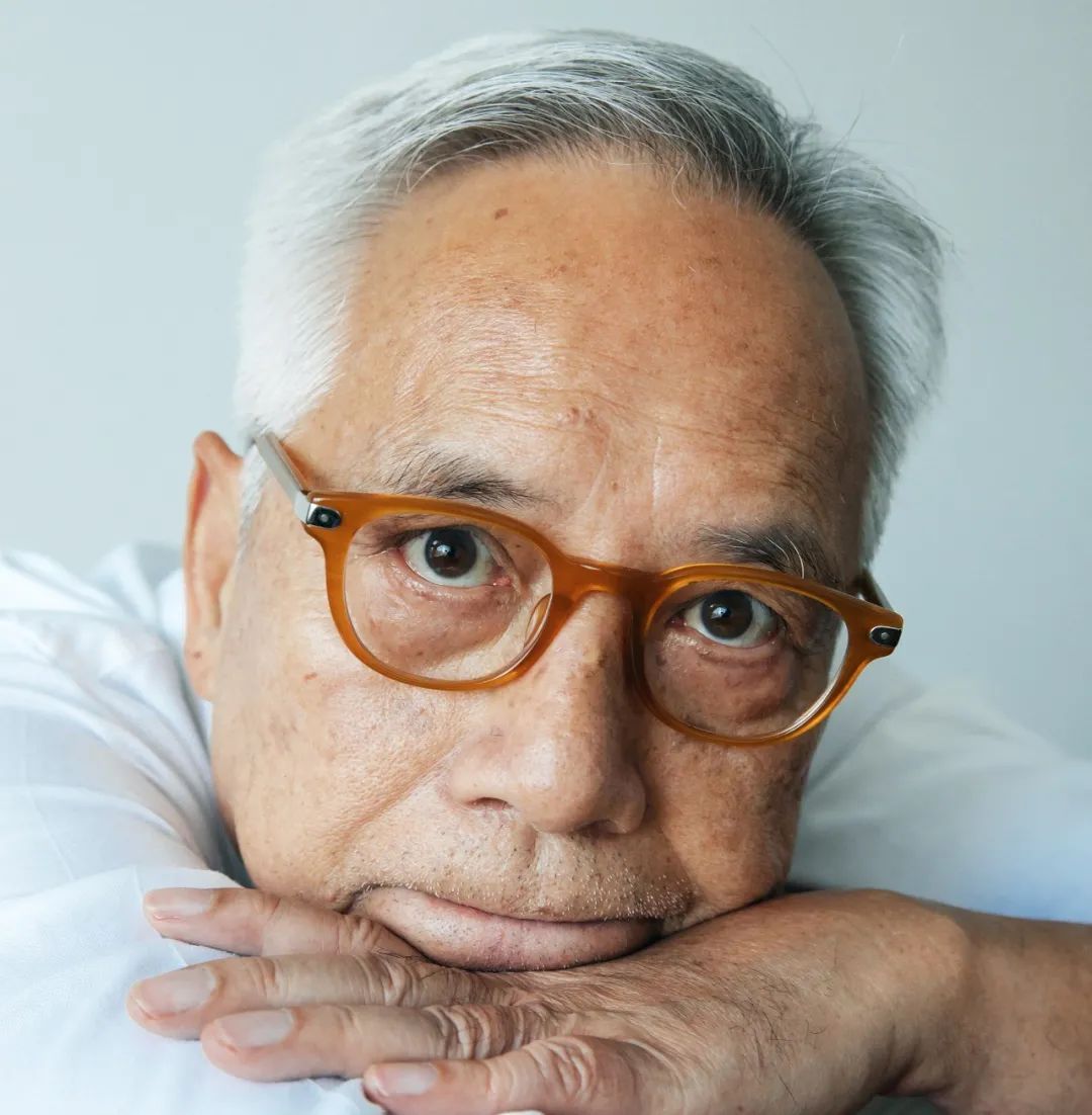 周迅陈凯歌周润发甚至戈尔巴乔夫这些明星的名场面,都是他拍的