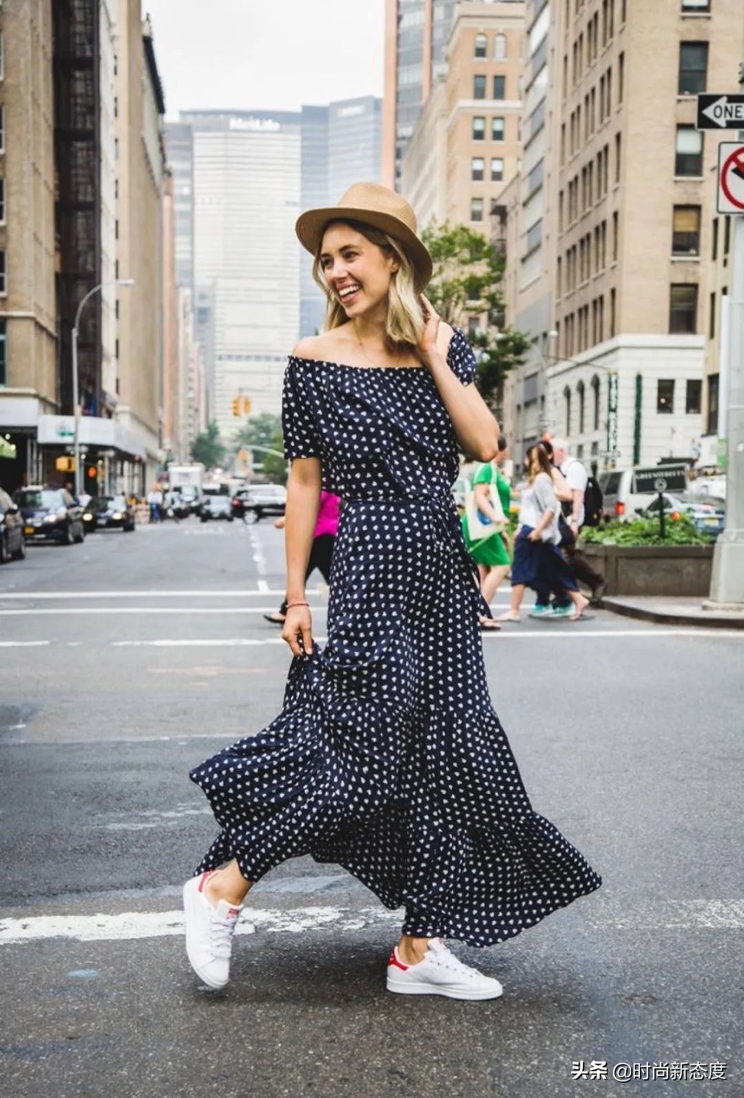 8种风格的运动鞋穿搭技巧,女很潮的运动鞋怎么搭配
