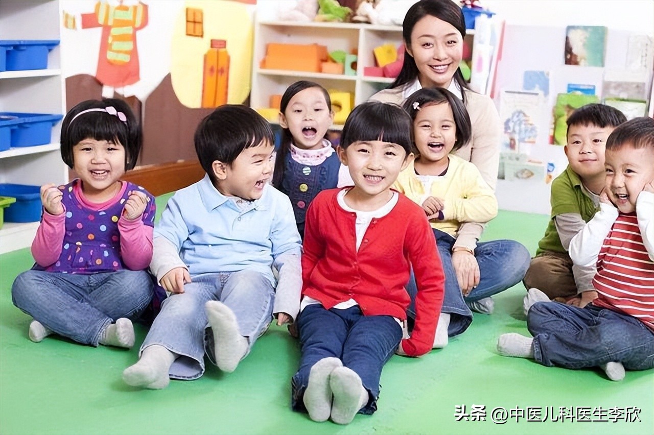 10-15岁孩子长高方法最基本动作,春季长高黄金期孩子长高必练动作