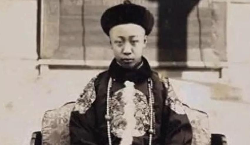 末代皇帝溥仪的生平简介,末代皇帝溥仪的生平大事