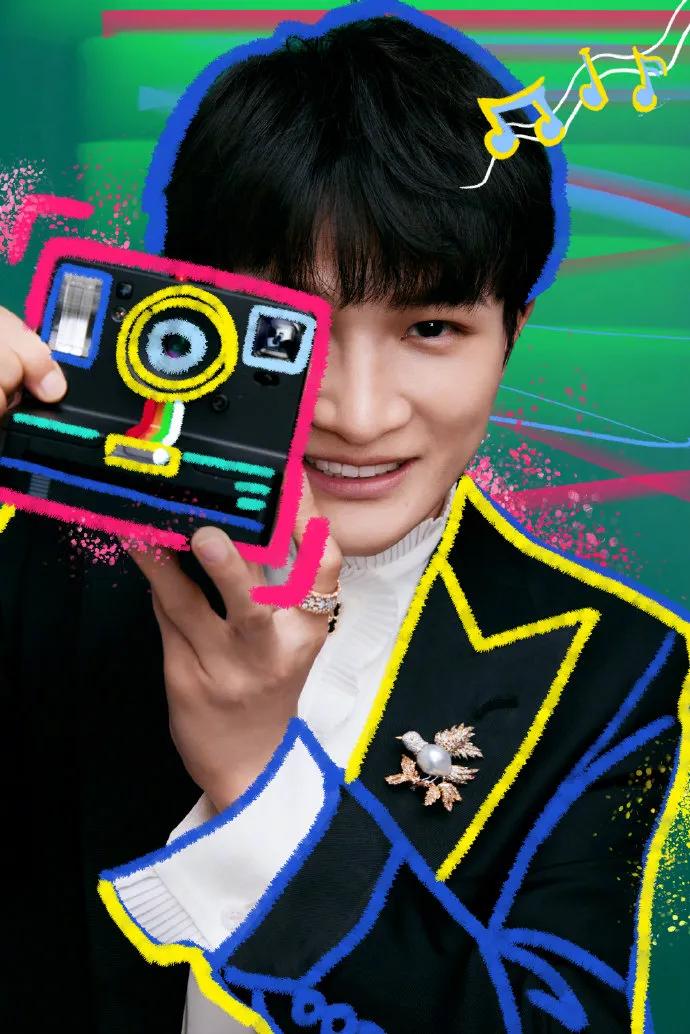 周深微博之夜升降台,周深微博里的四宫格照片