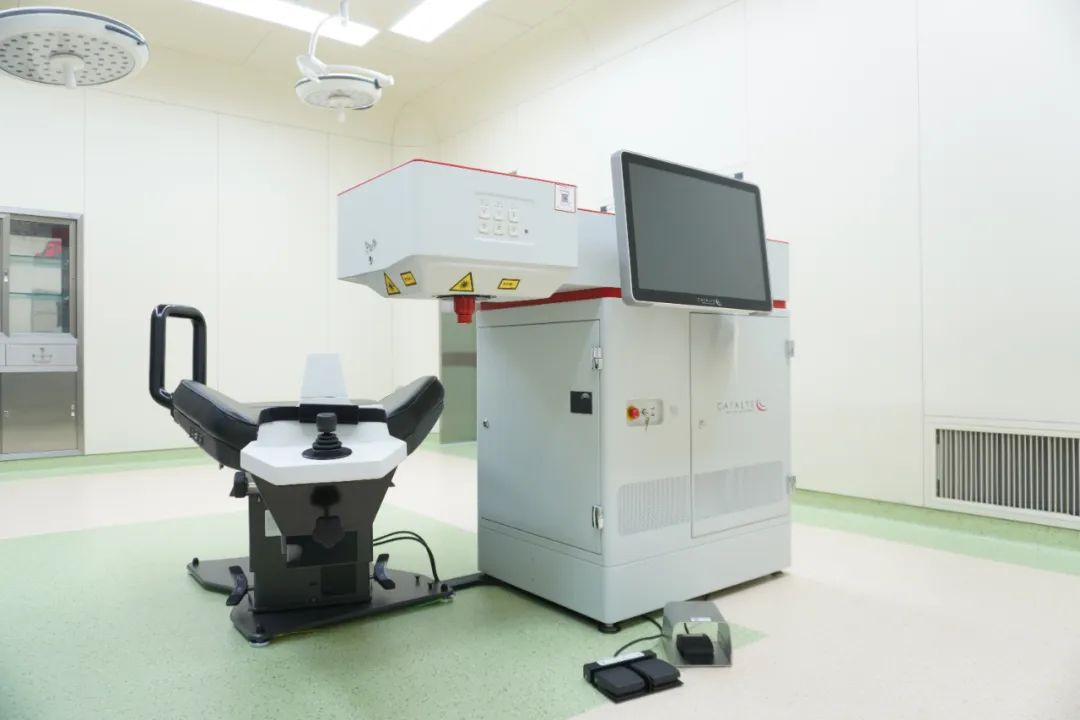 飞秒激光白内障手术有什么问题,爱尔康飞秒激光白内障手术