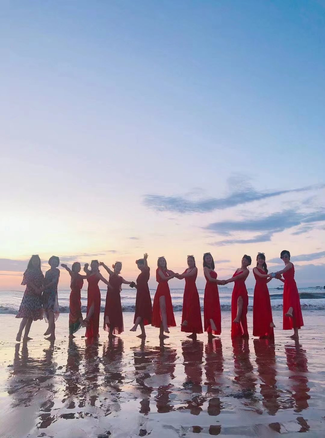 13岁开始创业现月入两万,女大学生创业月入5万元