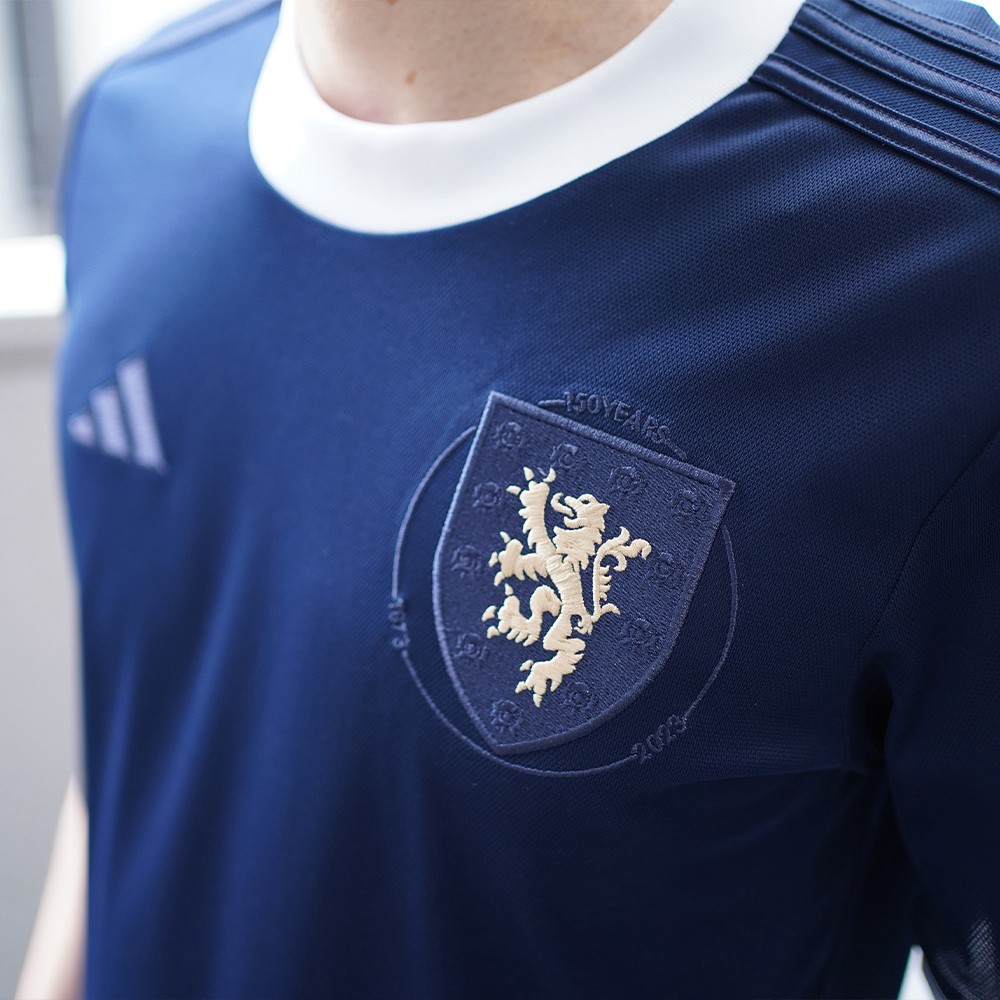 阿迪达斯阿根廷足协130周年纪念球,阿迪达斯24号紫金球衣