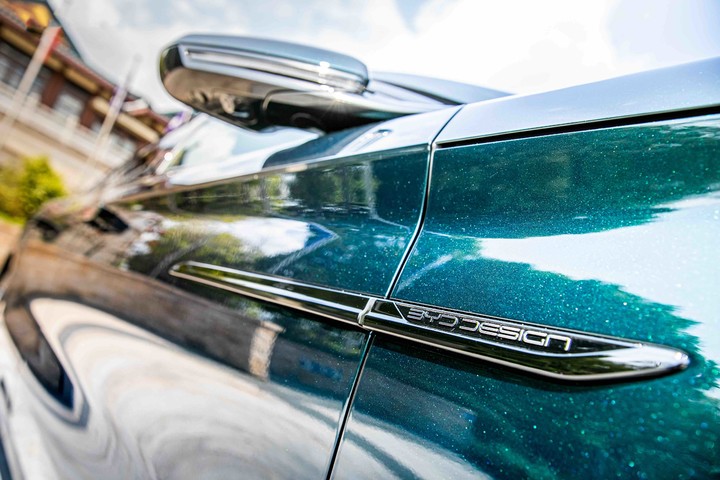 汉EV，用「中式豪华」走出了一条属于自己的路