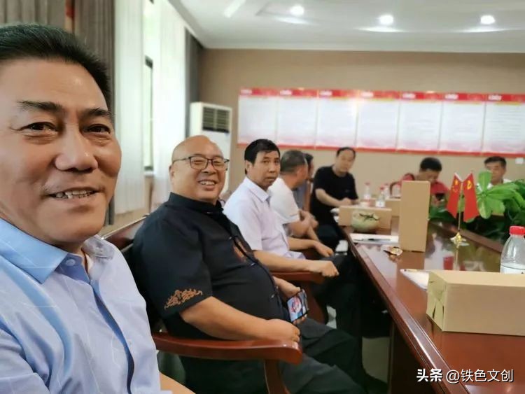 邢台铁道兵部分老战友举行庆八一活动：风雨同舟兵心依旧