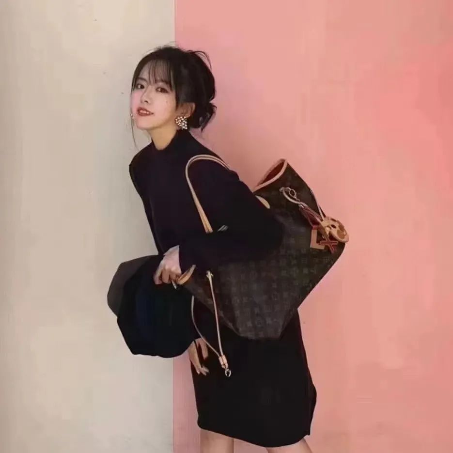 大牌实用包包小款推荐哪款,又大又实用的包包推荐品牌