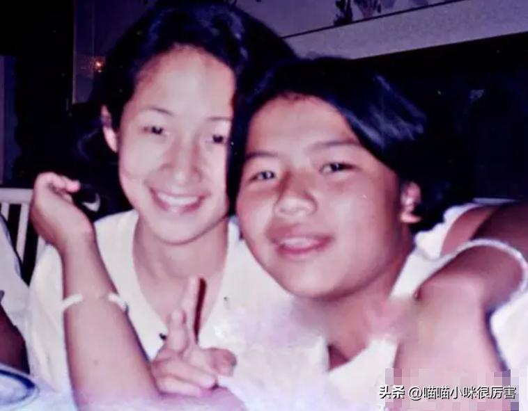 萧亚轩脸部变形,萧亚轩潇洒小姐mtv封神榜演唱会