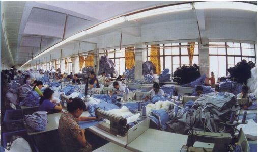 montecore羽绒服贵还是加拿大鹅贵 (加拿大鹅resolute羽绒服)