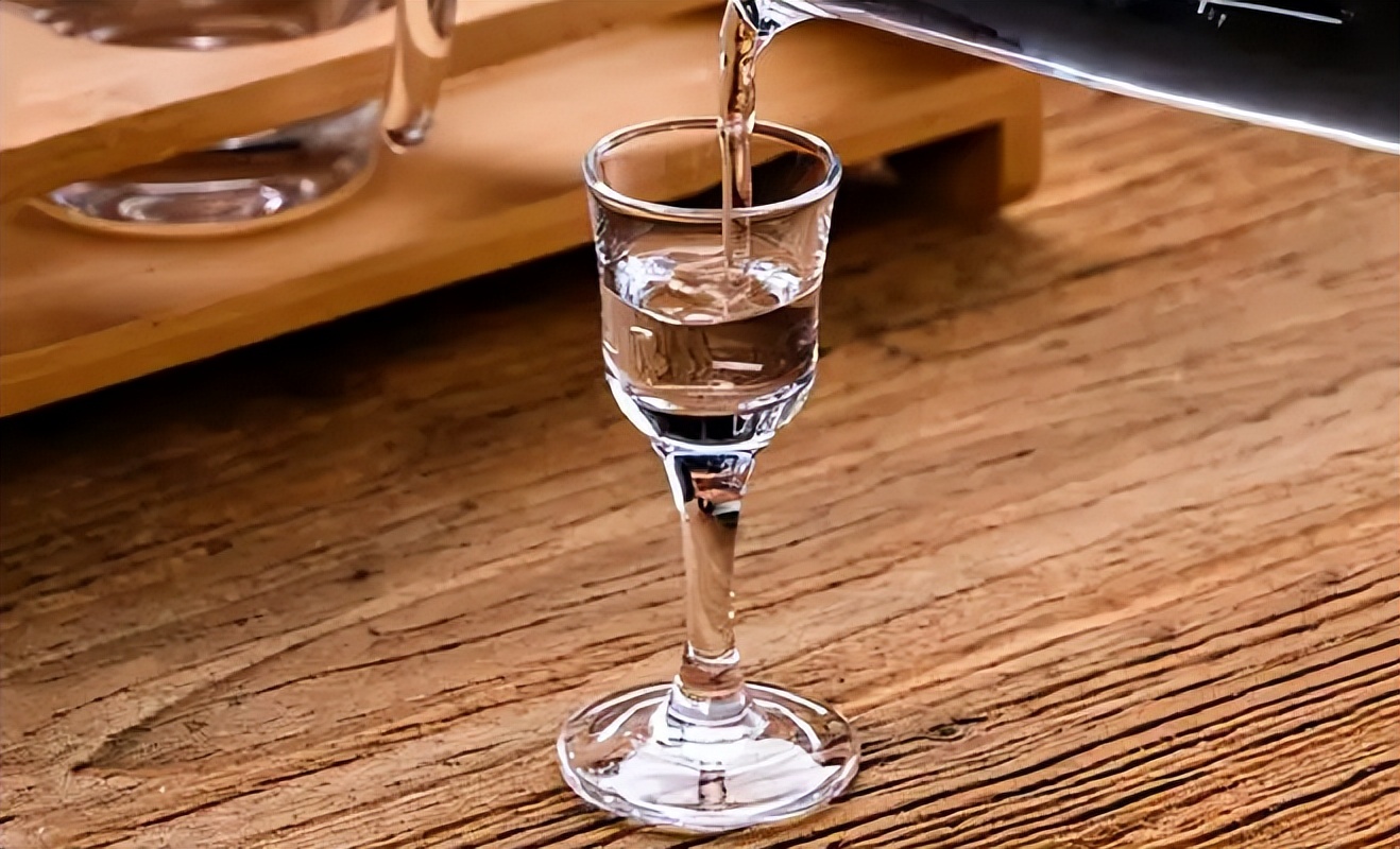 白酒水很深,白酒水味很重怎么办