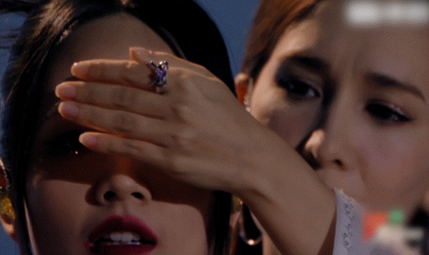 战狼2韩庚与卢靖姗片段,战狼2女主角卢靖姗片段