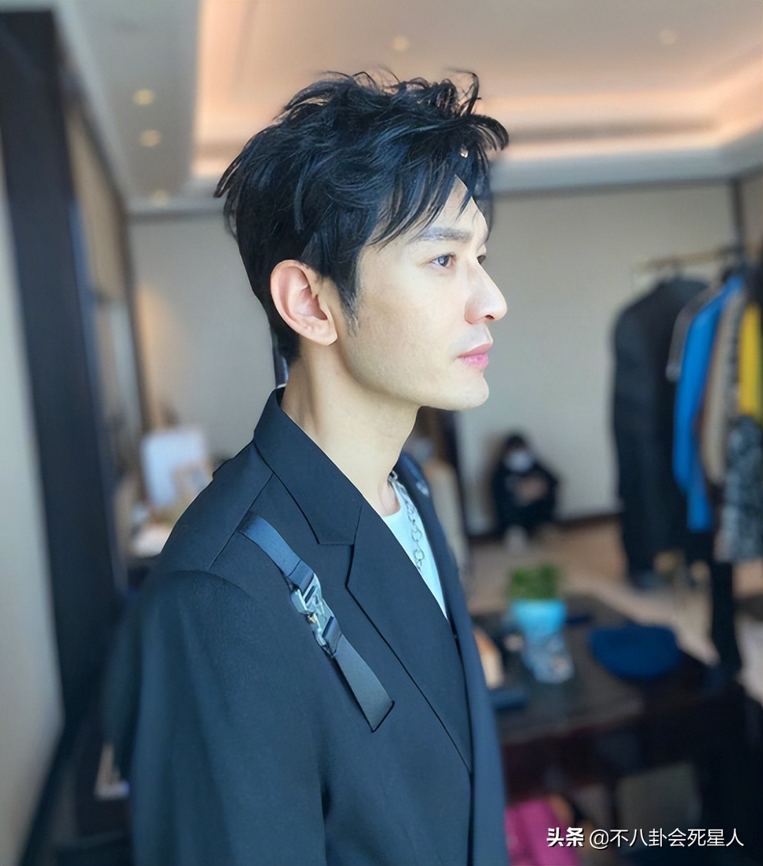 男明星素颜差距有多大张艺兴,张艺兴颜值前后对比