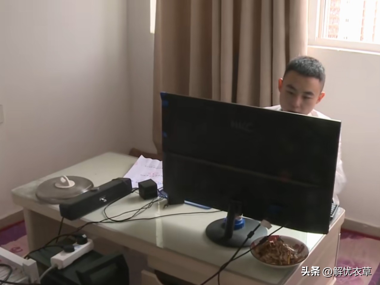 做自媒体一个月大概可以赚多少钱,新手做自媒体别再被割韭菜了