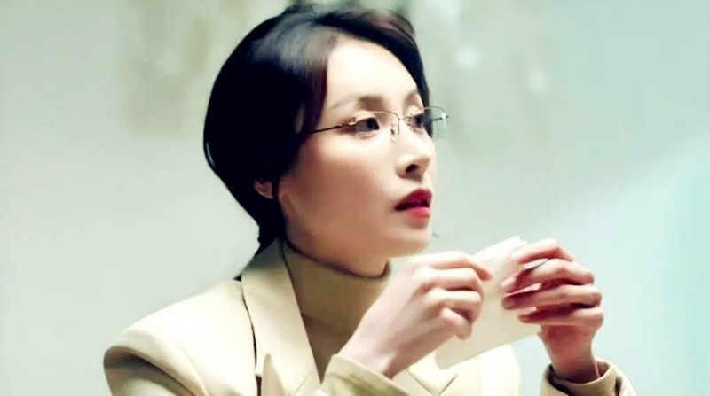 《狂飙》中的女人，高叶自己化妆，隆妮穿搭挺飒，李一桐演技粗糙