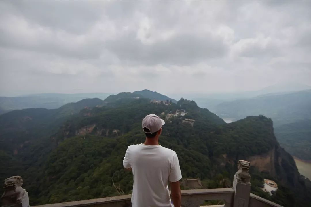 吃到嗓子眼的榴莲自助,吃到嗓子眼的牛肉面