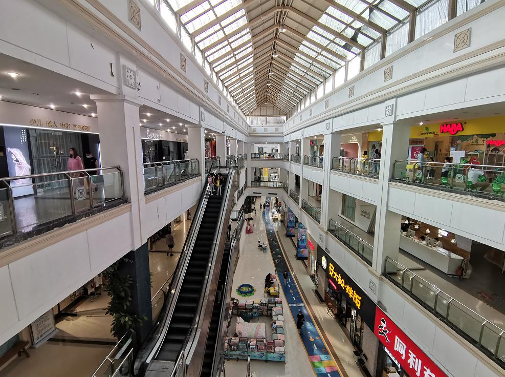 押宝星河里文创、屋顶农场项目,入郑12年的宝龙广场能否续命?