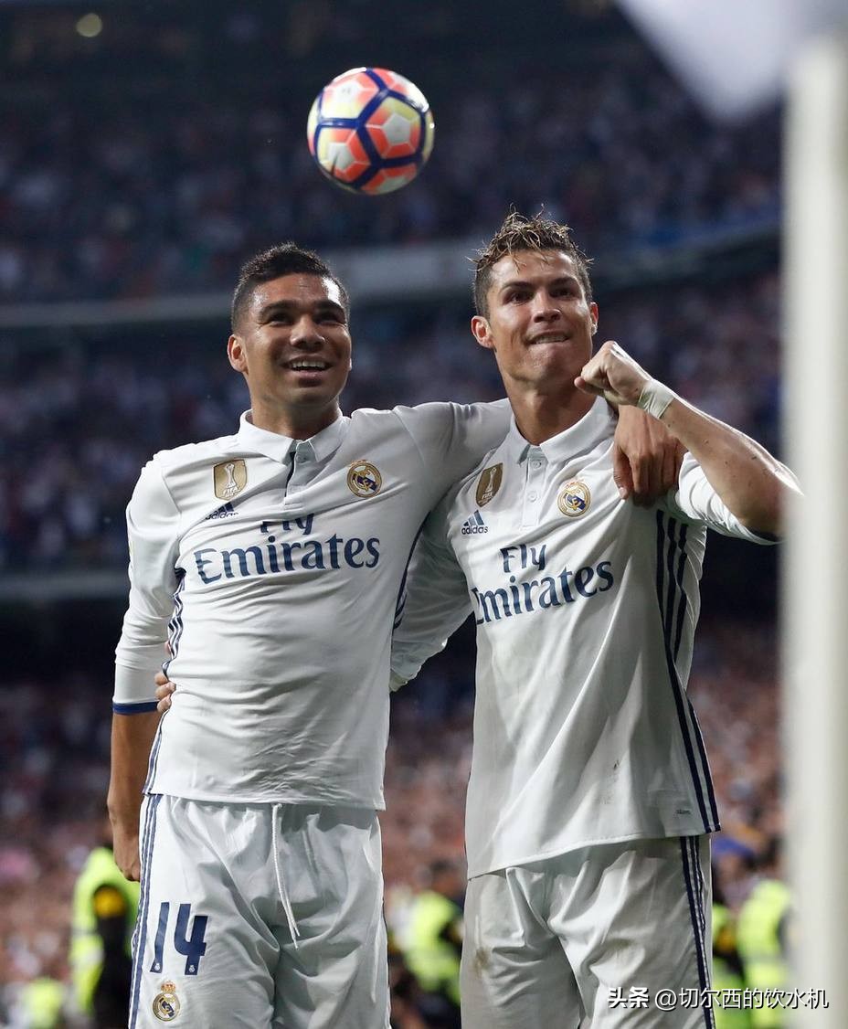 真要来？17冠后腰考虑红魔，转会可多赚3000W，皇马3侠重聚梦剧场