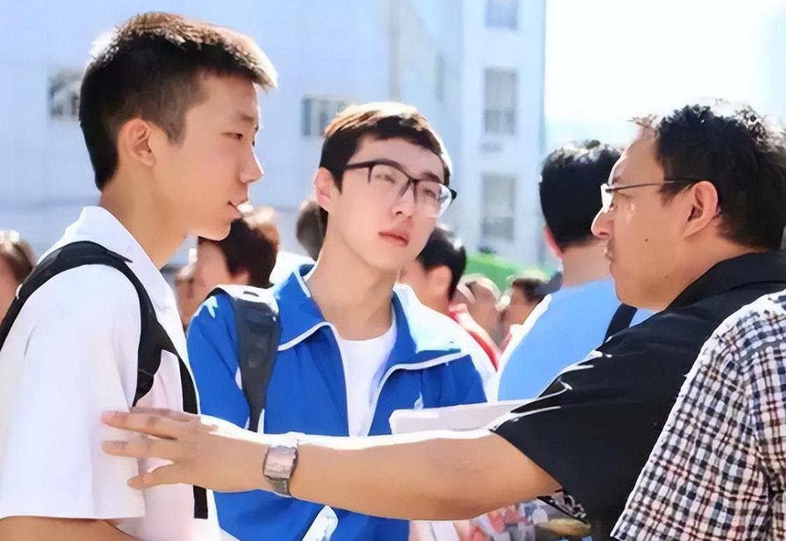 私立高中倒闭学生怎么办,私立高中倒闭了学生怎么处理