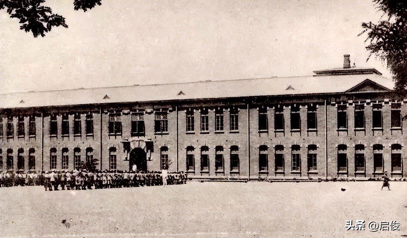 大连日本学校解放前,大连建立最早小学