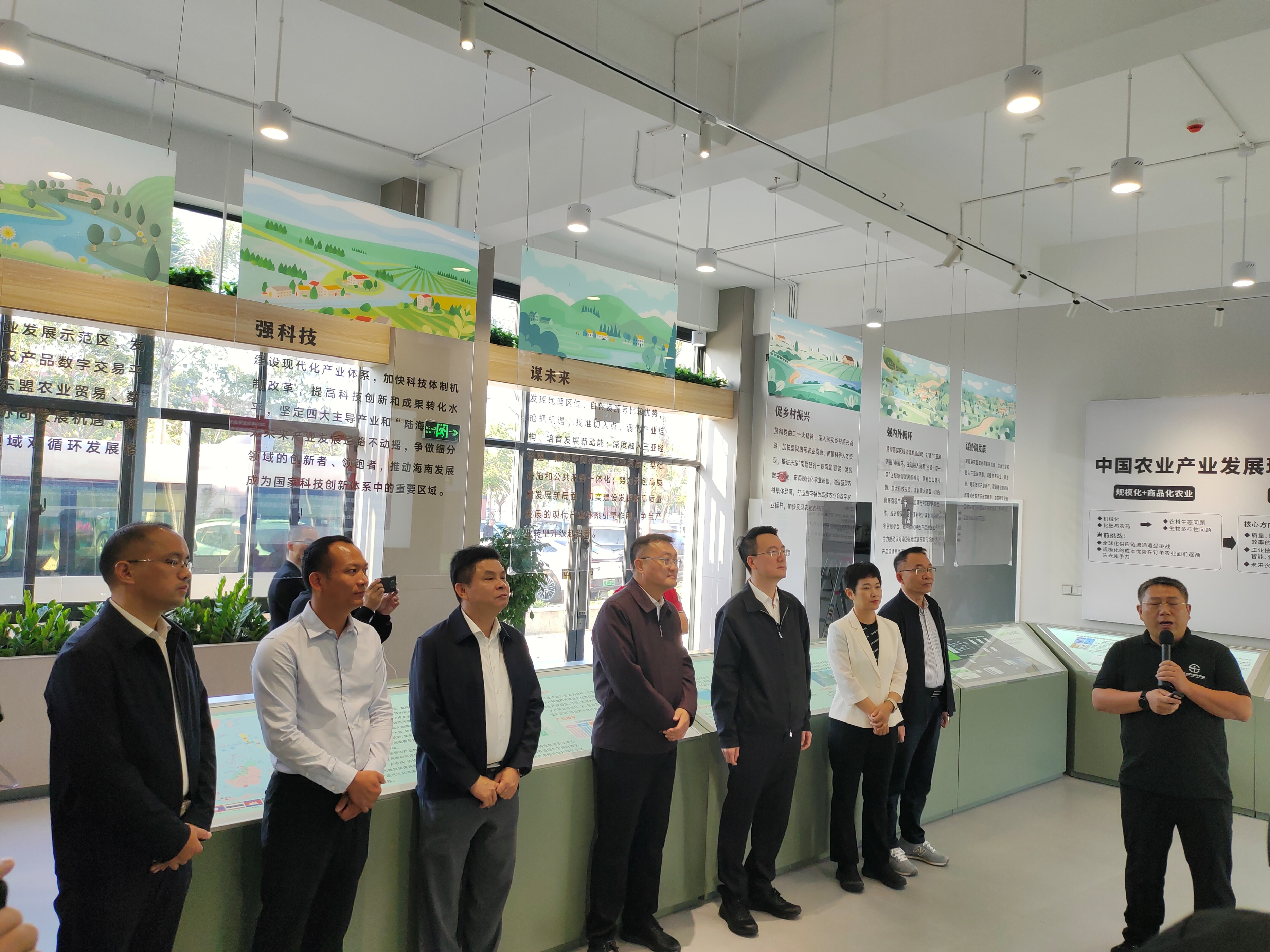 勇立发展新潮头，抢占机遇双循环—“海南（东盟）热带农产品数字交易平台”在乐东揭牌