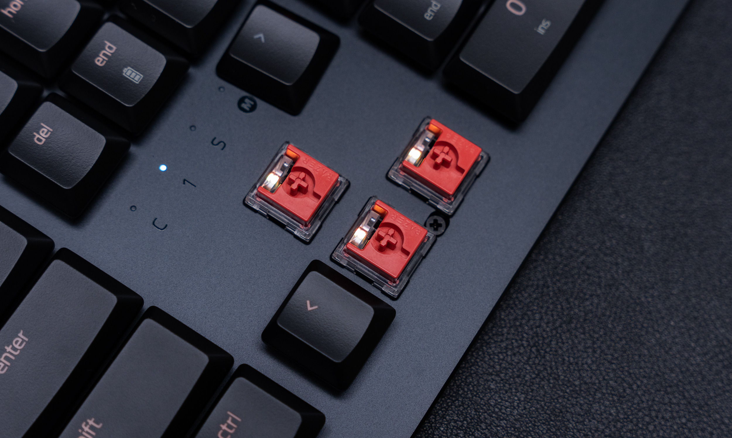 “信仰之光”丨矮轴的噬魂金蝎，或许是最好看的RBG无线机械键盘