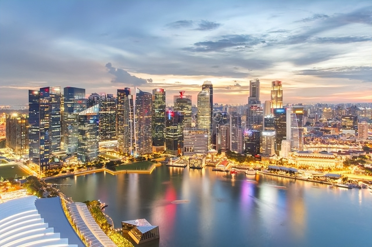 香港gdp和新加坡gdp对比,香港gdp和新加坡10年对比