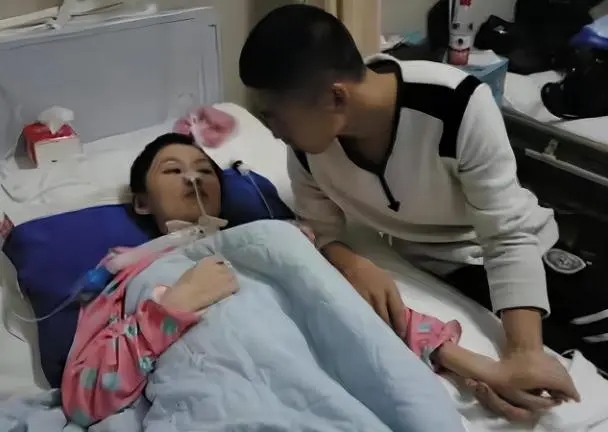 女子26岁查出癌症老公放弃治疗,22岁女子确诊血癌