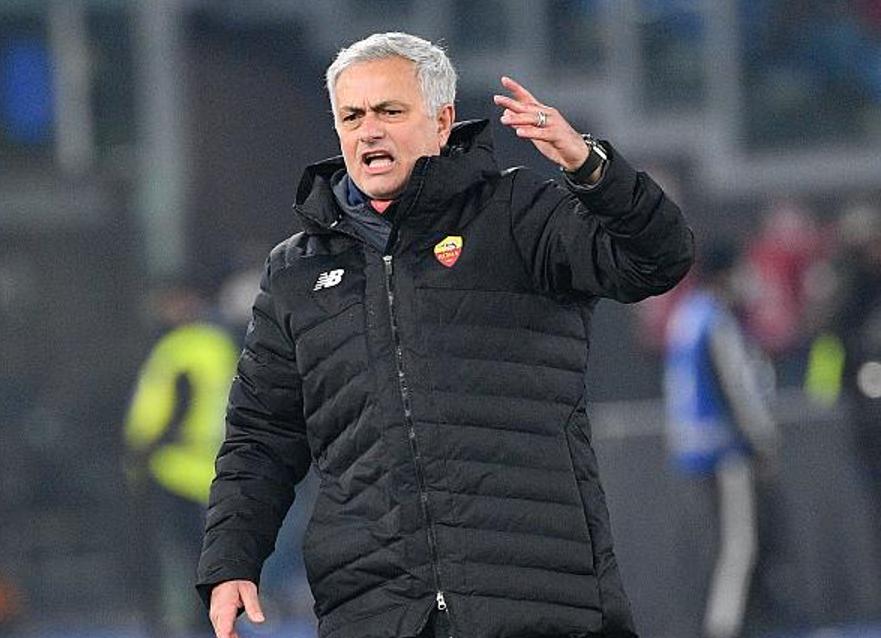 穆帅顶尖战术帮助罗马进前八,穆帅被联赛伤害