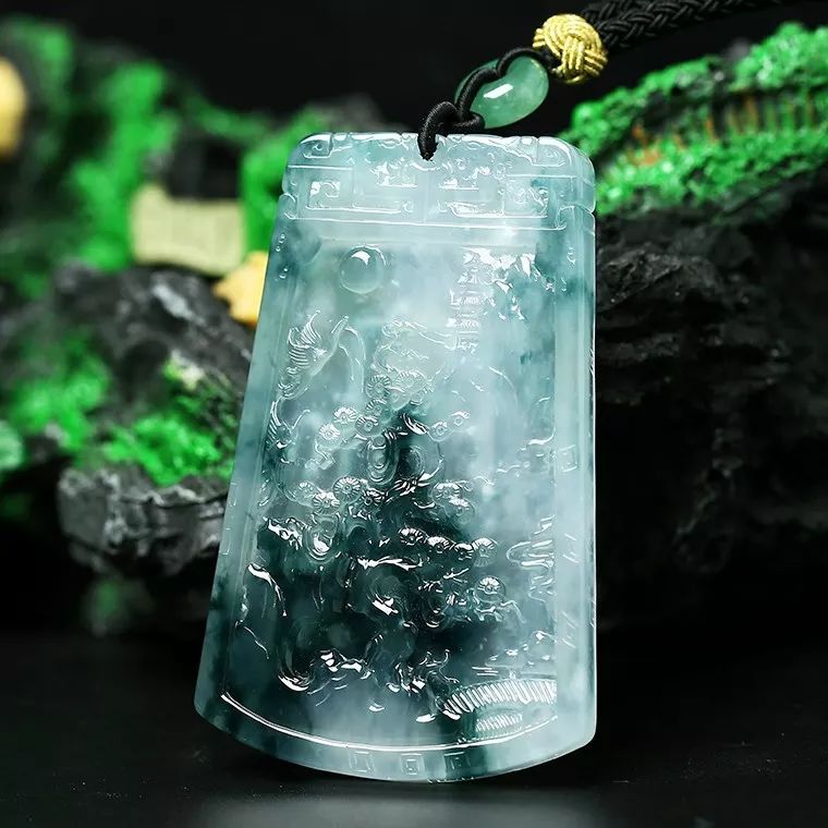 男人戴翡翠有什么讲究吗,男人戴翡翠观音好还是山水牌好