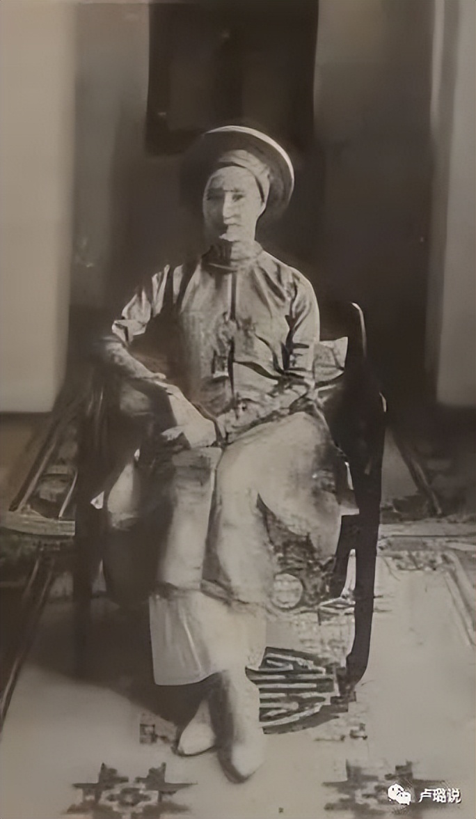 19岁的亚洲最美皇后，盛宠一时被负心抛弃，终成了法国野鬼孤魂！