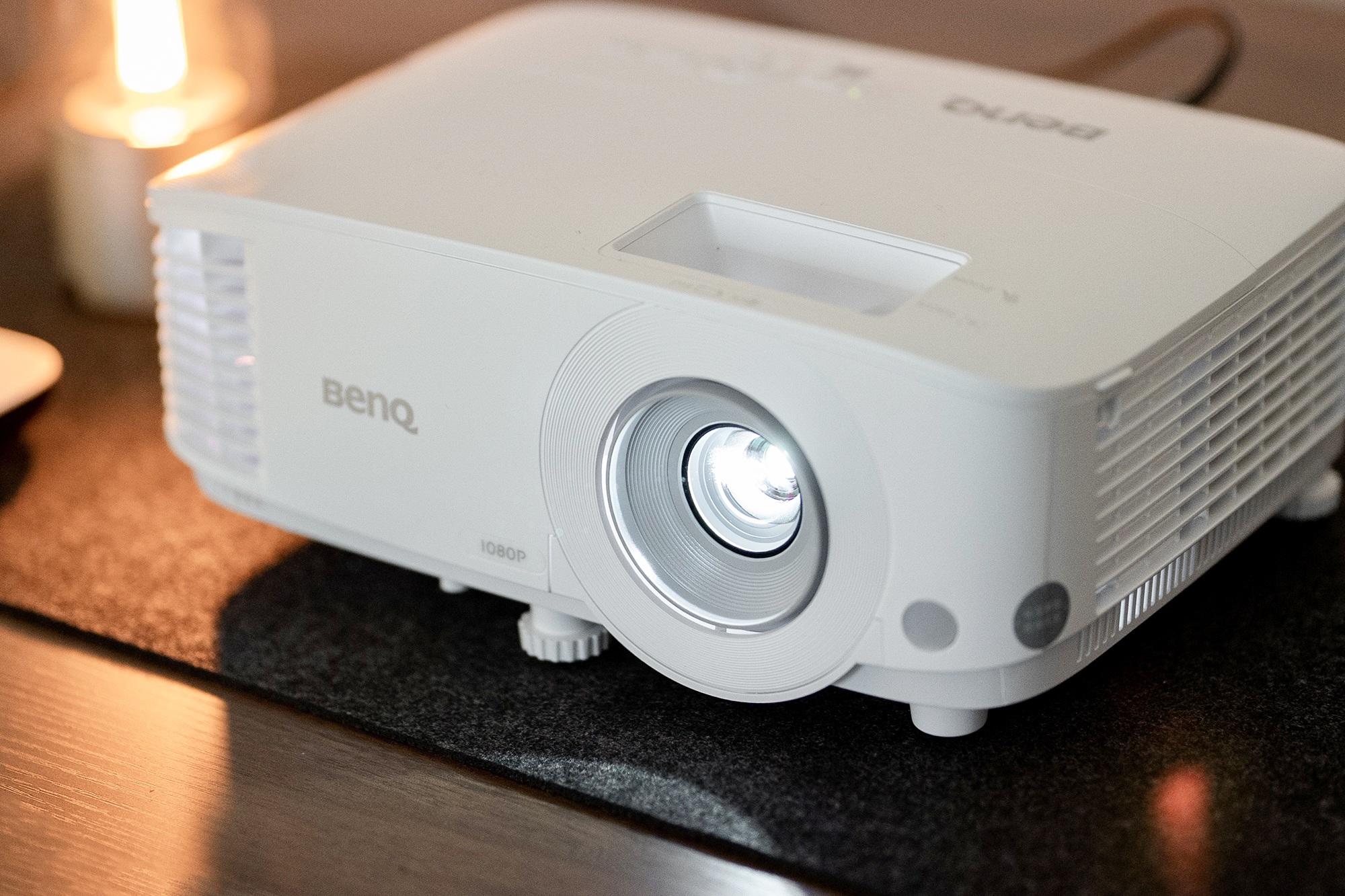 明基入门1080p投影仪,适合网课学习的家用投影仪