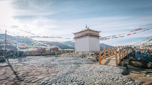 香格里拉去德钦的路好走吗,香格里拉到德钦自驾游攻略