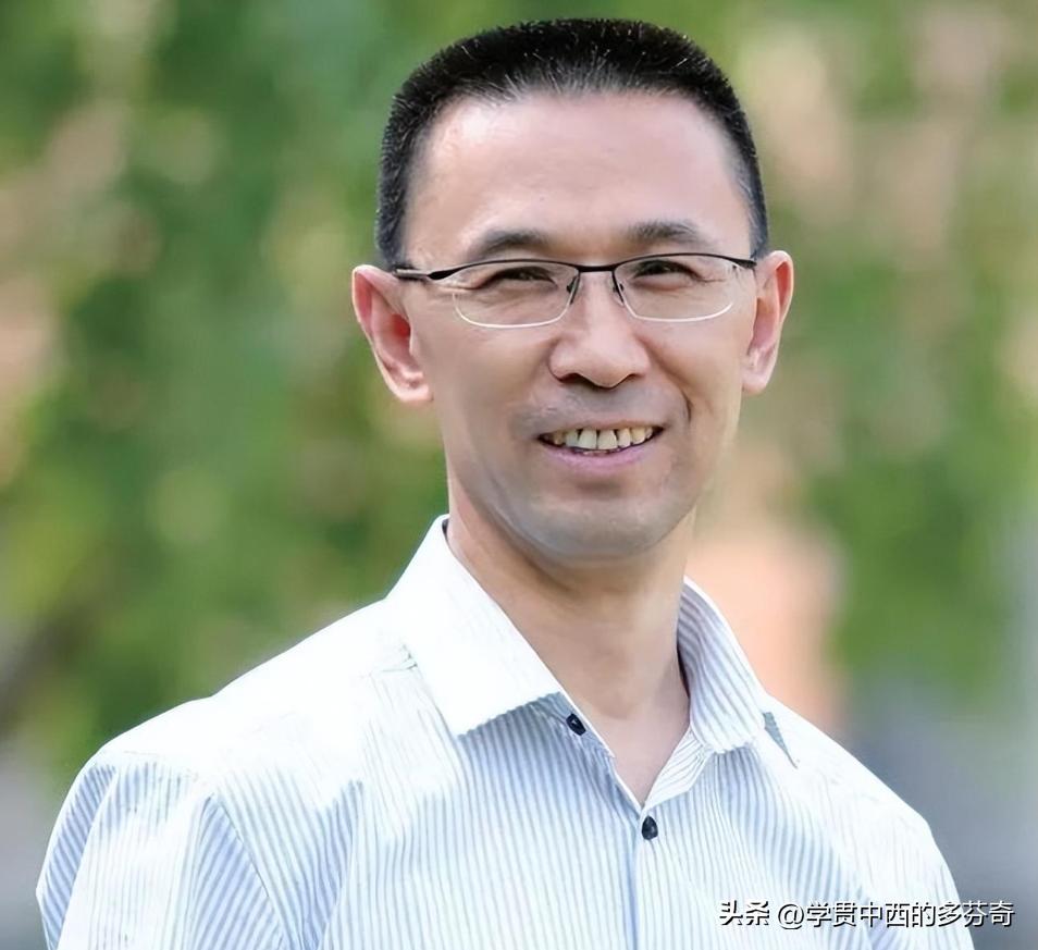 原央视主持人海霞近况,央视主持人海霞有几个儿女