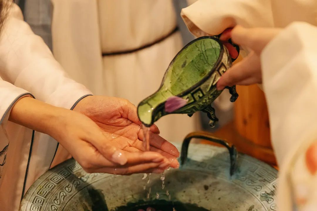 诗酒茶田、梦居藏马，体验近在咫尺的诗和远方——阿朵花屿