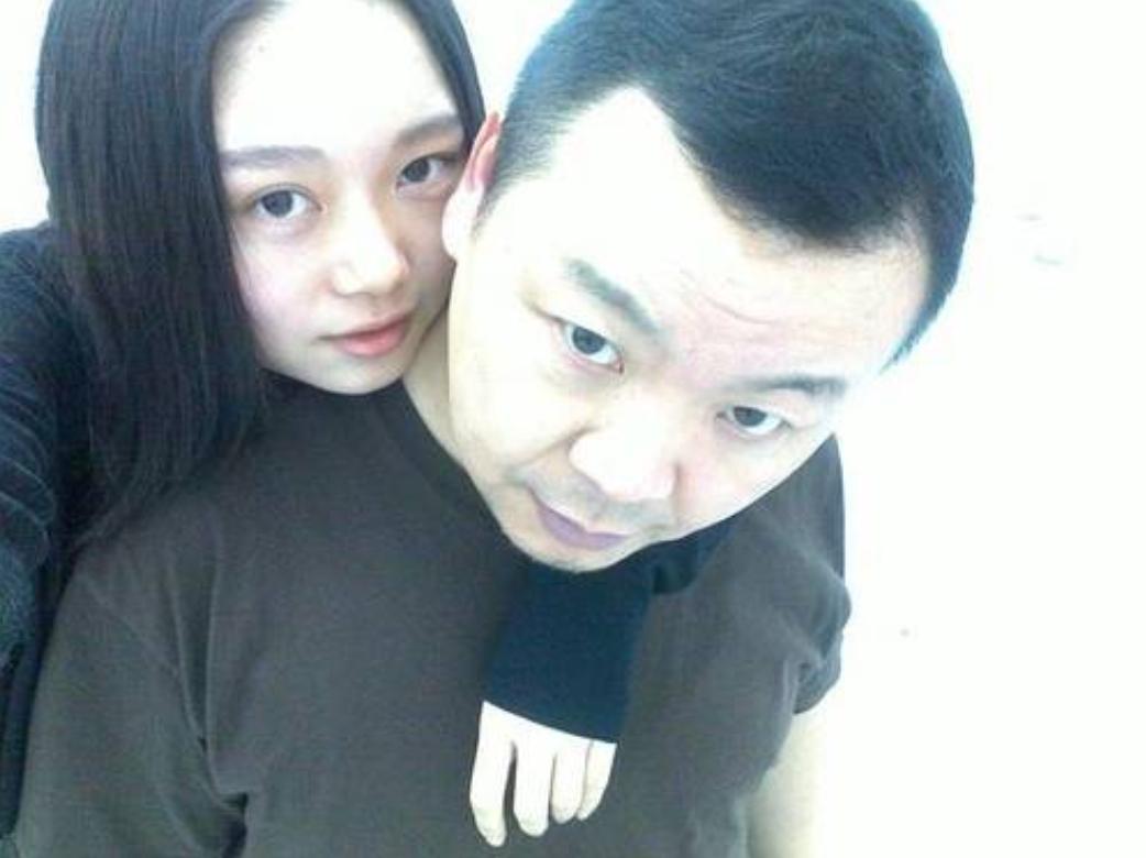 用12年做到从网红到豪门贵妇，“豆瓣女神”晚晚如今怎么样了？