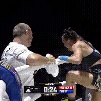 女子裸拳ko外国选手,裸拳比赛外国女拳手