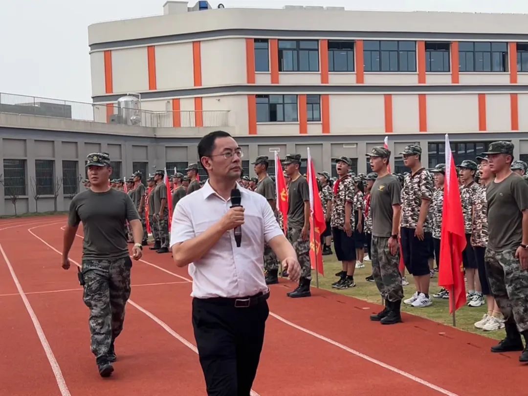 南京市旭东中学：超燃国防教育阶段展示，揭开学年新篇章