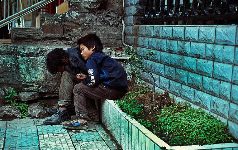 你赠我雪中炭,我回你锦上花——这对母子是对中国人最好诠释