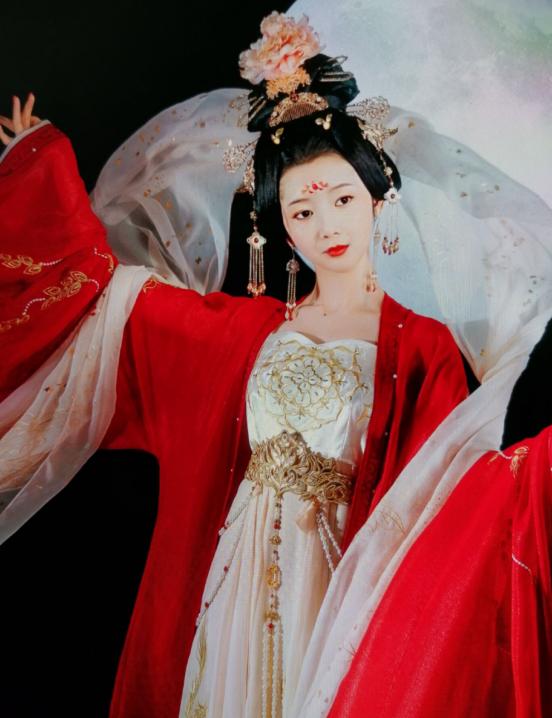 一张照片生成你最美的古装照,最近超火的古装照片怎么弄